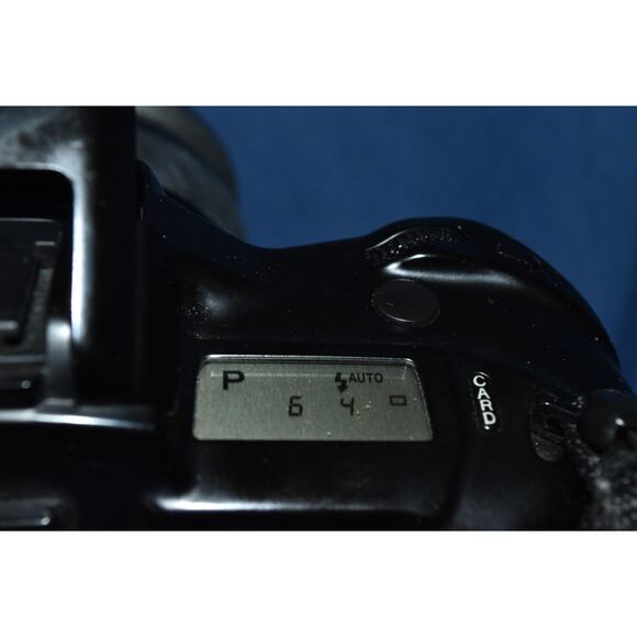 Minolta Maxxum 7xi POWERS ON with 28-105mm lens - Picture 4 of 9